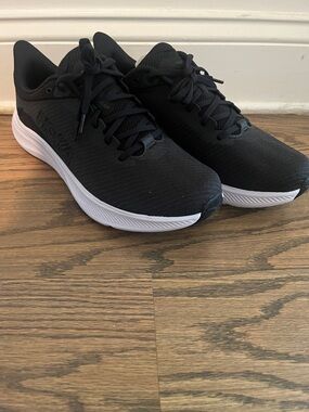 Hoka Men's Black and White Athletic Running Shoes